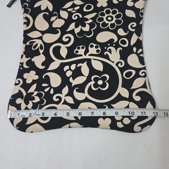 BUILT Neoprene Sleeve for 15-16" inch Laptops/Netbooks Black & White Floral Pink - Picture 5 of 5